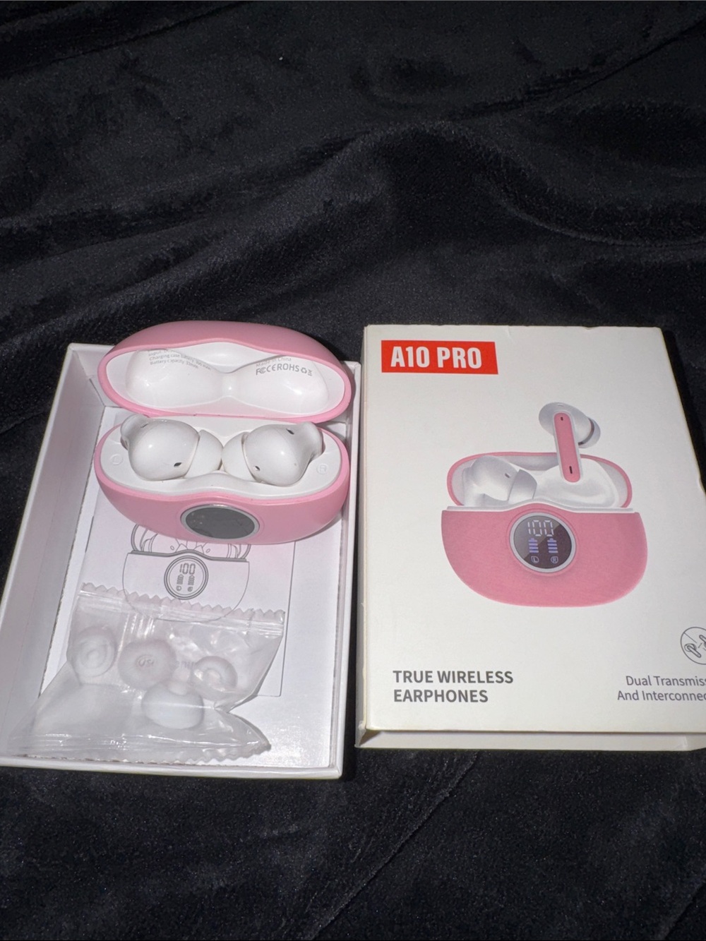 Wireless earbuds